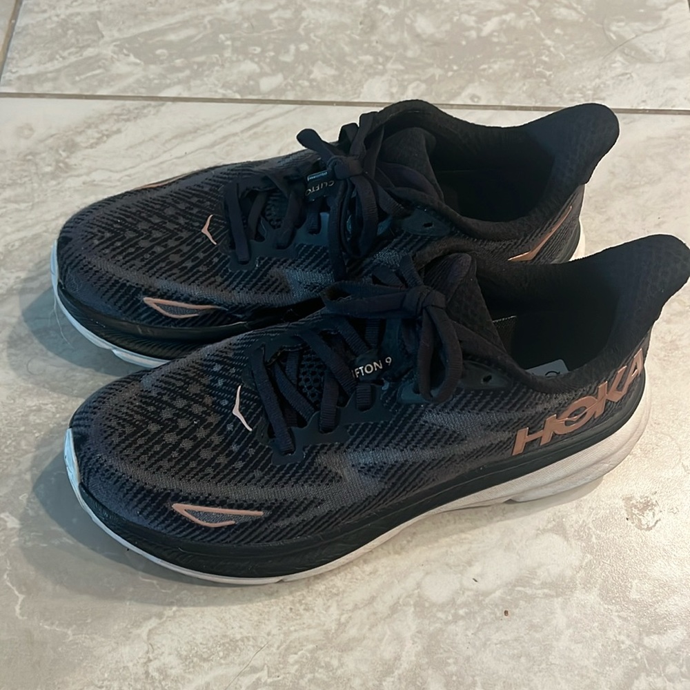 Hoka Clifton 9